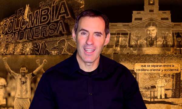 Álvaro Mediavilla presenta las noticias en los países hispanohablantes. Detrás suyda, imágenes de Stranger Things, el alumbrado navideño de Medellín, Leo Messi y el videojuego ecuatoriano Despelote